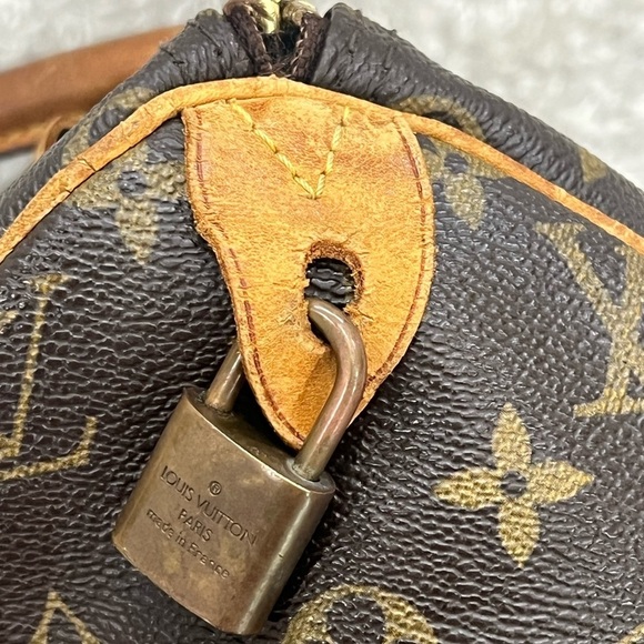 Louis Vuitton Monogram Speedy 30 - Picture 4 of 16